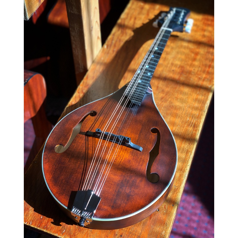Eastman MD305 Classic Mandolin & Gigbag