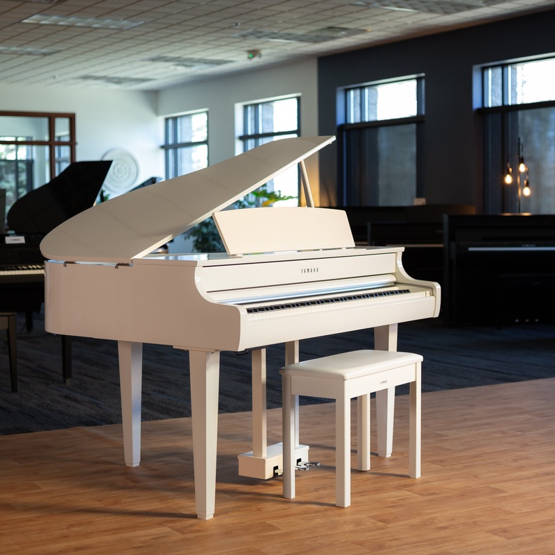 Yamaha Clavinova CLP-865GP Digital Grand Piano – Polished White